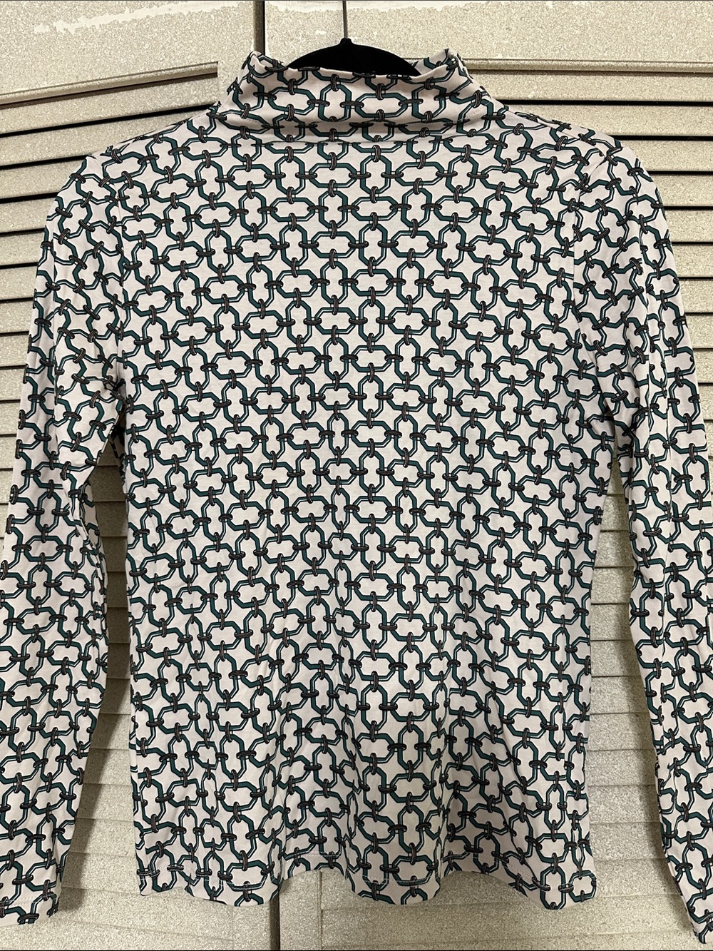 Ann Taylor White Turtleneck with Green Link Chain Print
